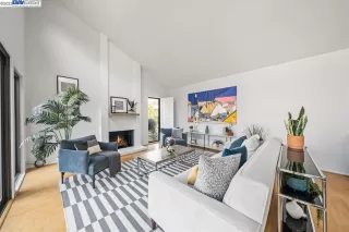 Photo #6: 41039942 Listing