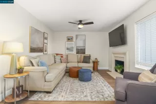 Photo #2: 41040031 Listing