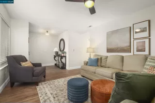 Photo #3: 41040031 Listing