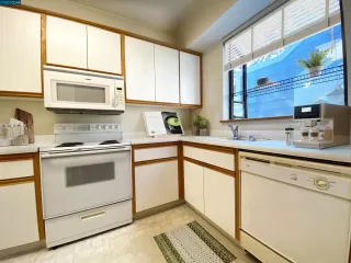 Photo #5: 41040045 Listing 