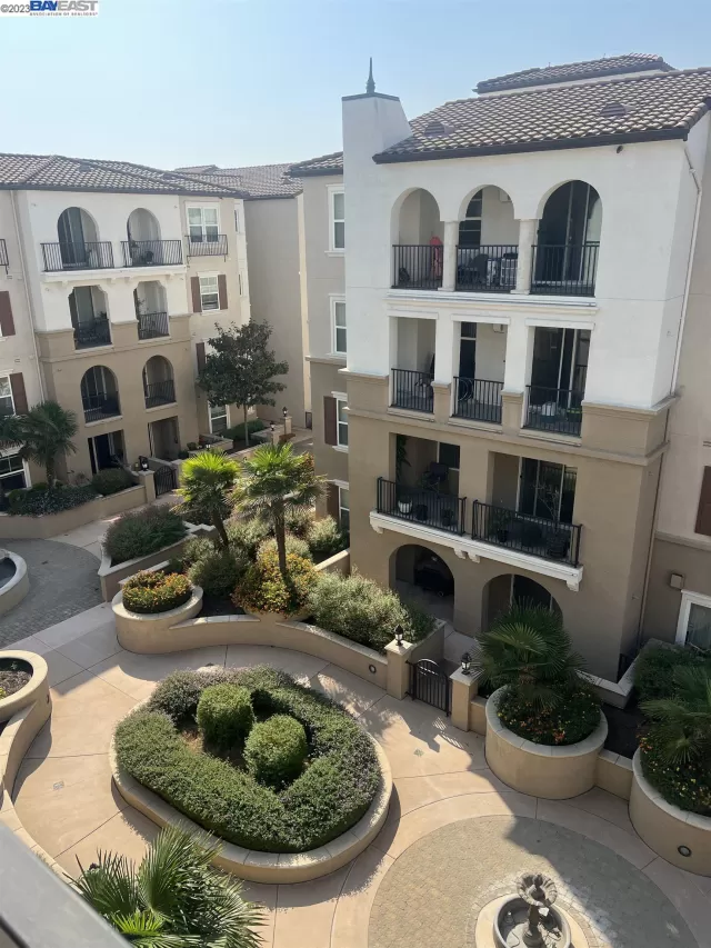 MLS: 41040072 Condo For Sale