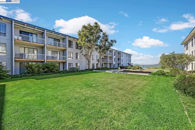 MLS: 41040075 Condo For Sale