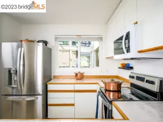 Photo #6: 41040100 Listing 