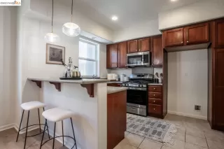 Photo #5: 41040122 Listing