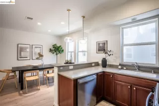 Photo #6: 41040122 Listing