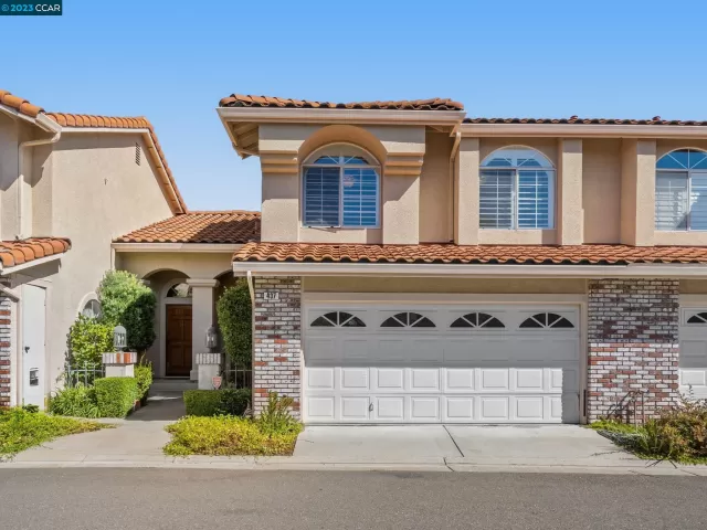 MLS: 41040134 Condo For Sale