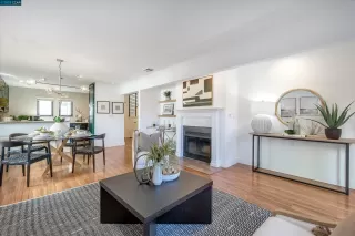 Photo #5: 41040150 Listing