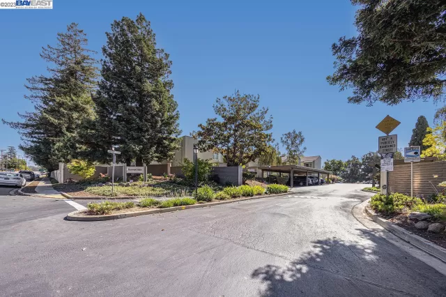 MLS: 41040237 Condo For Sale