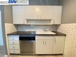 Photo #2: 41040249 Listing