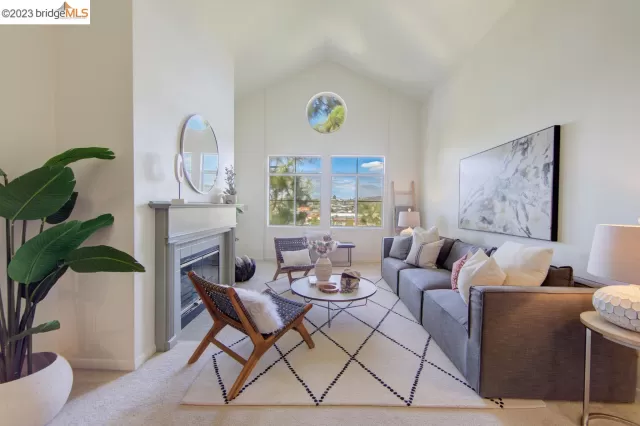 MLS: 41040330 Condo For Sale