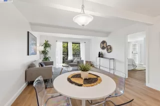 Photo #5: 41040341 Listing 