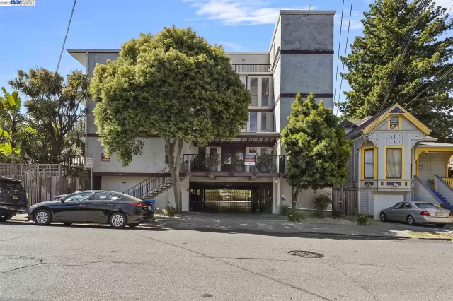 MLS: 41040401 Condo For Sale