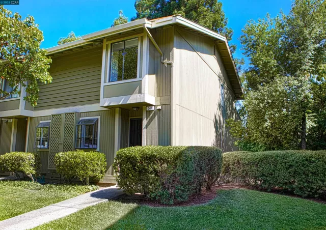 MLS: 41040412 Condo For Sale