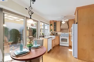 Photo #5: 41040459 Listing