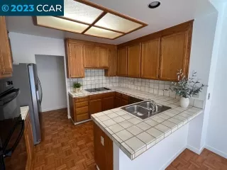 Photo #5: 41040498 Listing