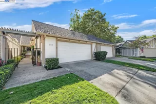Photo #2: 41040536 Listing