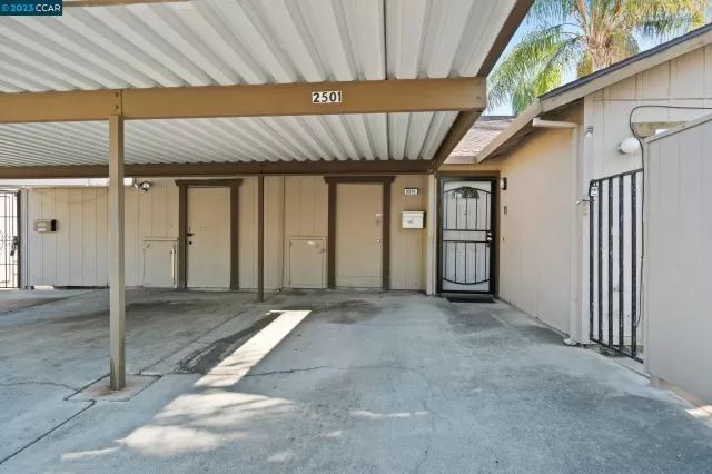 MLS: 41040608 Condo For Sale