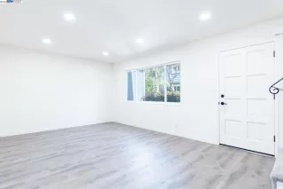 Photo #2: 41040664 Listing