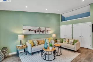 Photo #2: 41040667 Listing