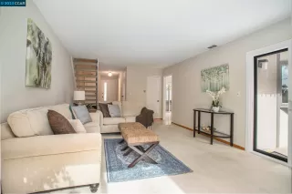 Photo #5: 41040682 Listing