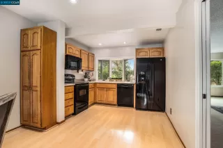 Photo #6: 41040682 Listing