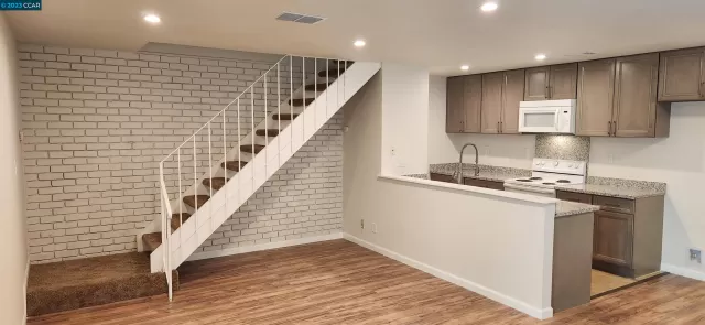 MLS: 41040724 Condo For Sale