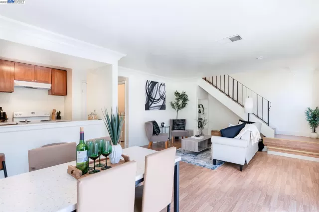 MLS: 41040783 Condo For Sale