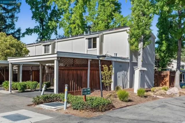 MLS: 41040951 Condo For Sale