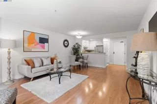 Photo #6: 41040973 Listing