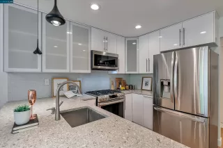 Photo #5: 41041025 Listing 