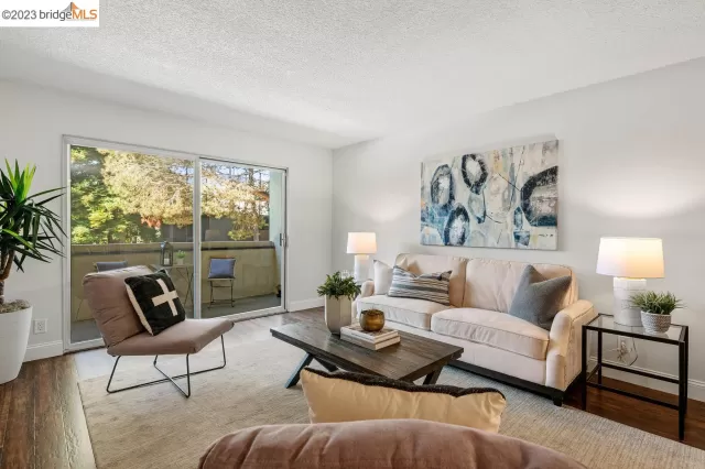 MLS: 41041090 Condo For Sale