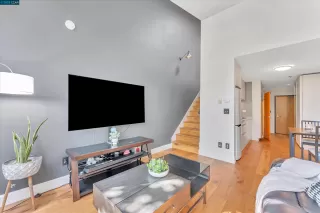 Photo #2: 41041196 Listing