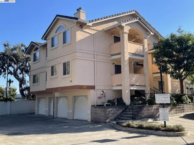 MLS: 41041237 Condo For Sale