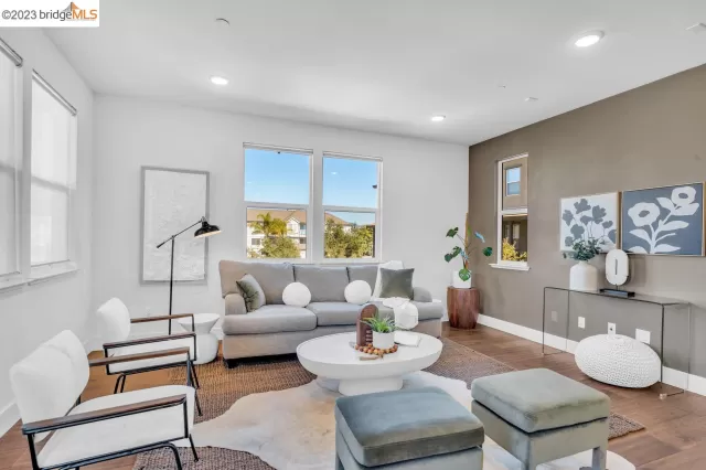 MLS: 41041435 Condo For Sale