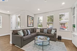 Photo #6: 41041596 Listing