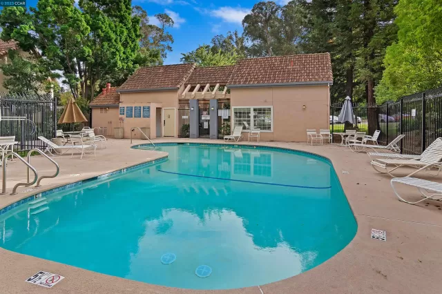 MLS: 41041638 Condo For Sale