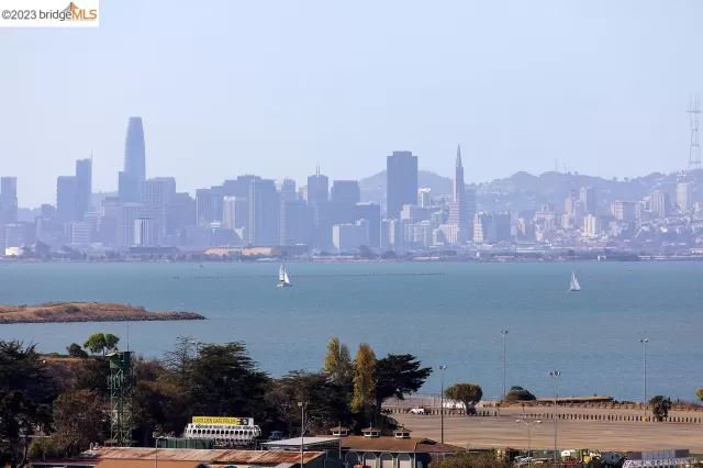 MLS: 41041651 Condo For Sale