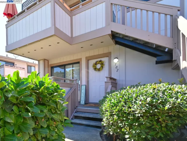 MLS: 41041696 Condo For Sale