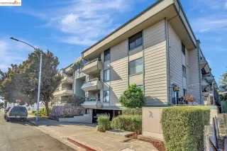 Click for more information on MLS # 41041841 : 2077 WASHINGTON AVE # 105 More Details about MLS # 41041841 : 2077 WASHINGTON AVE # 105