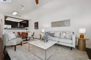 Photo #2: 41041873 Listing