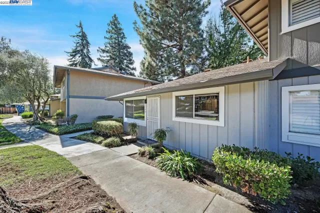 MLS: 41041909 Condo For Sale