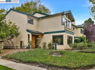 Photo #2: 41042003 Listing