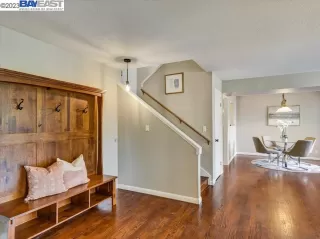 Photo #4: 41042003 Listing