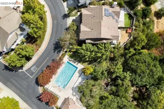 Photo #1: 41042012 Listing 