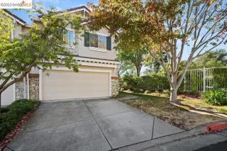 Photo #5: 41042012 Listing 