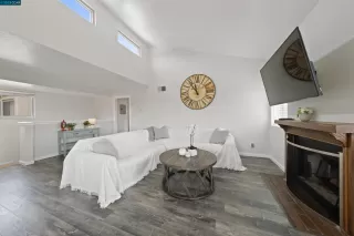 Photo #6: 41042056 Listing