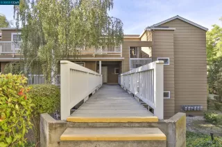 Photo #2: 41042175 Listing