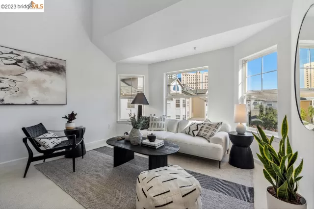 MLS: 41042219 Condo For Sale