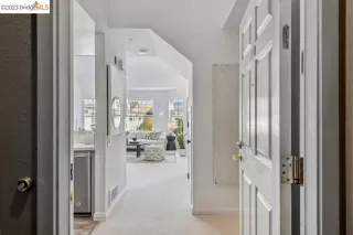 Photo #2: 41042219 Listing