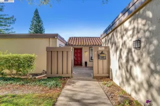 Photo #2: 41042282 Listing